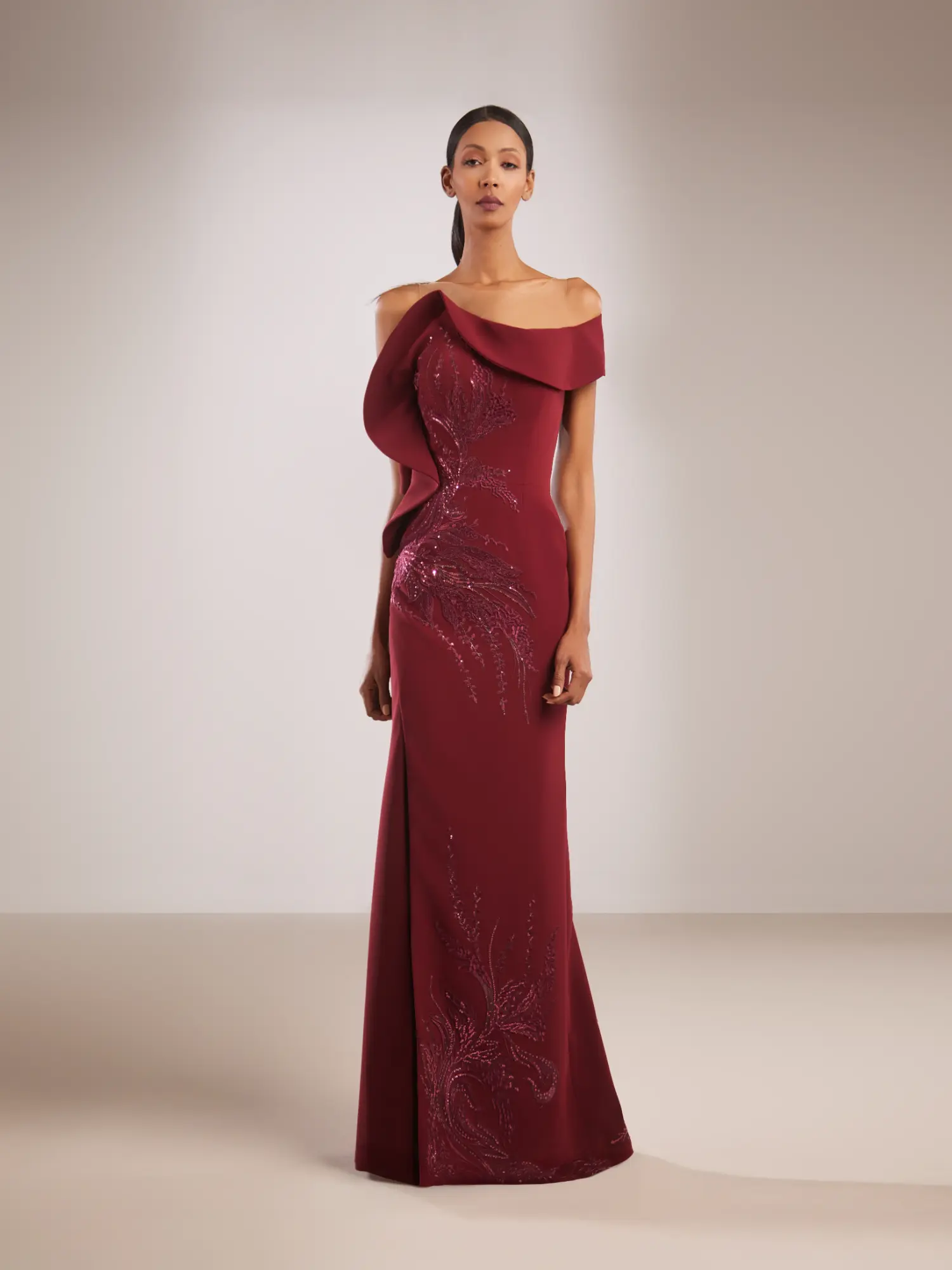 FW184 - Burgundy crepe dressBurgundy US 01